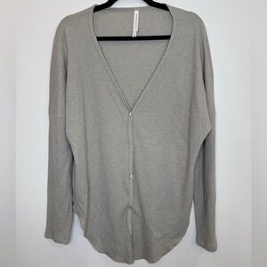 Aritzia Babaton Gray thermal casual Button-Up tie front Women's top size small